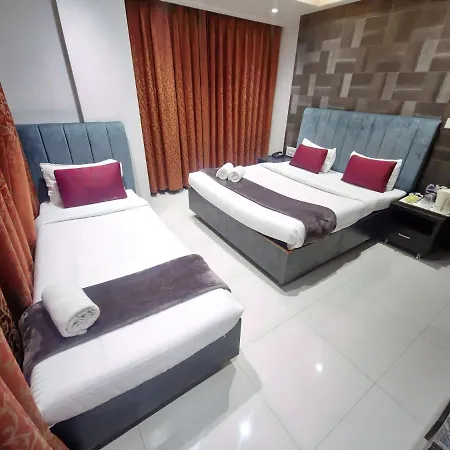 Hotel City Heart Shirdi Exterior photo